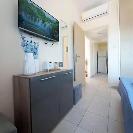 Lovely Ap In The Center Of Kato Apartment *