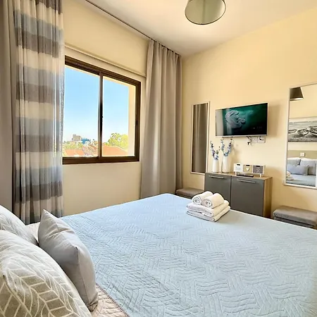 Lovely Ap In The Center Of Kato *