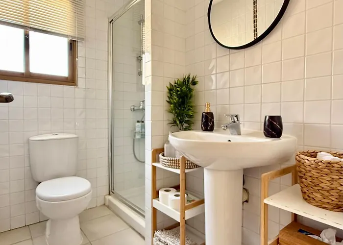 Lovely Ap In The Center Of Kato *