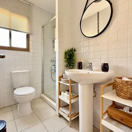 Lovely Ap In The Center Of Kato *